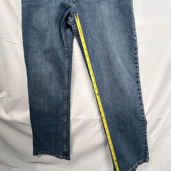 Wrangler Classic Bootcut Jeans Adjustable Waist Boys Size 14 Med Wash - Picture 11 of 16
